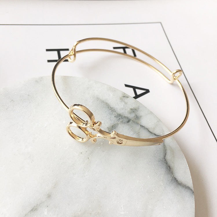 Scissors decorative bracelet