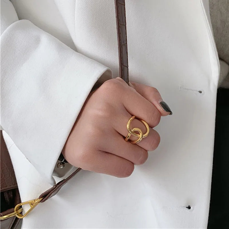 XIYANIKE Cross Knotted Rings