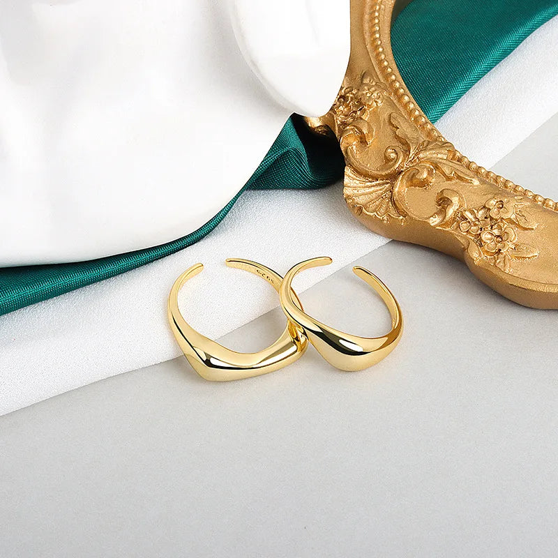 LIVVY  Smooth Waves Ring