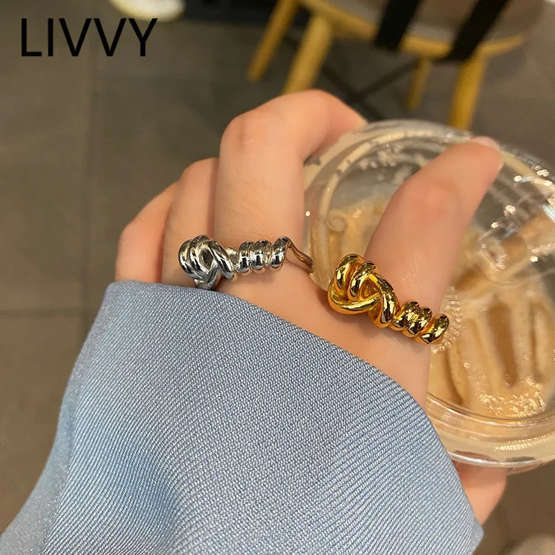 LIVVY Circle Ring