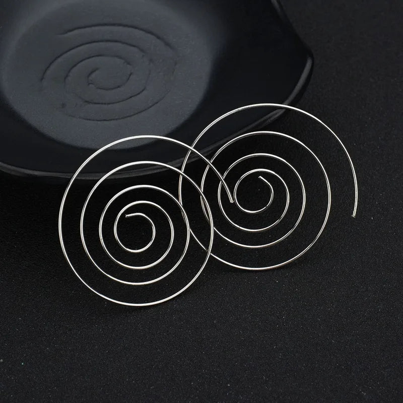 Hyperbole Spiral Stud Earring