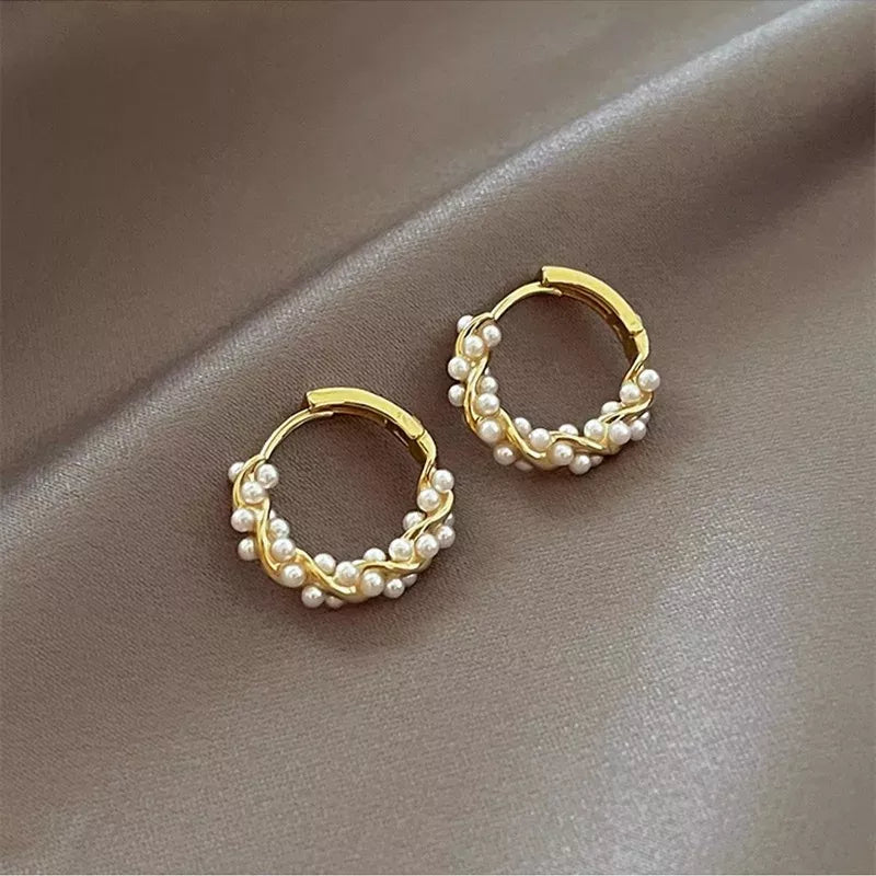 Circle Pearl Earrings