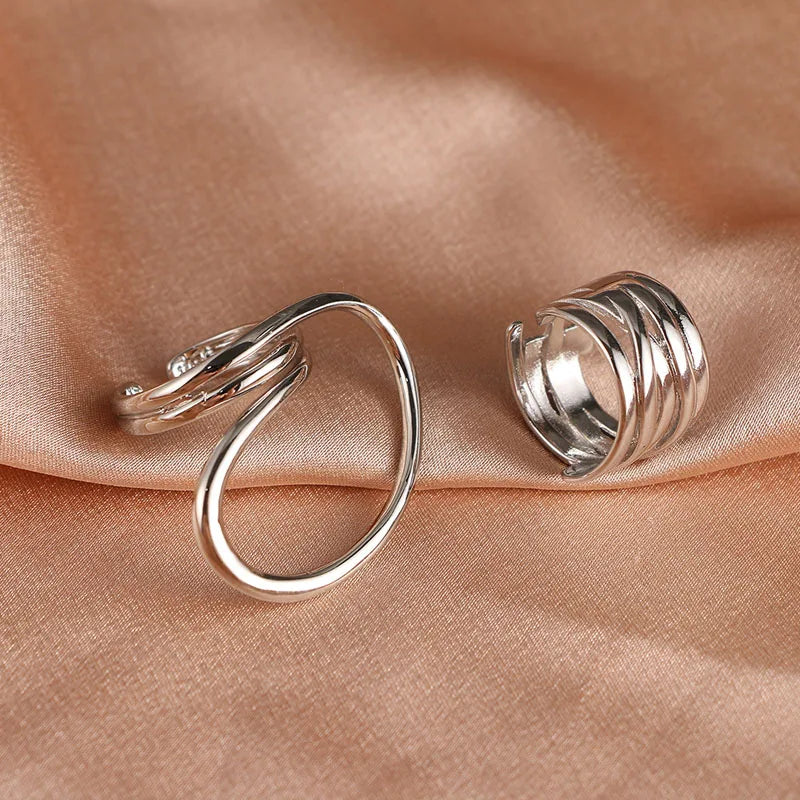Exaggerated Distorted Lines Ring