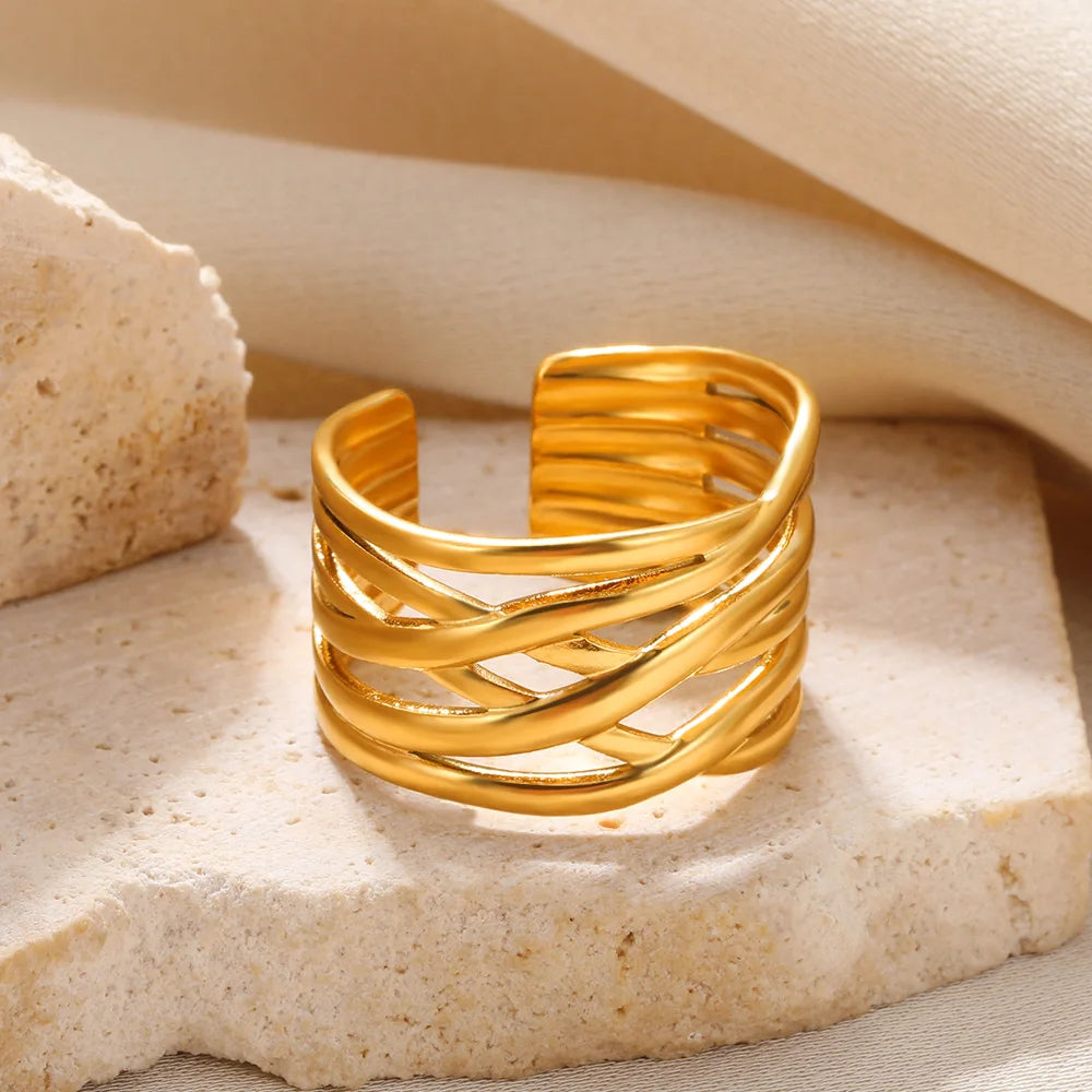 48223853543726|48223853576494