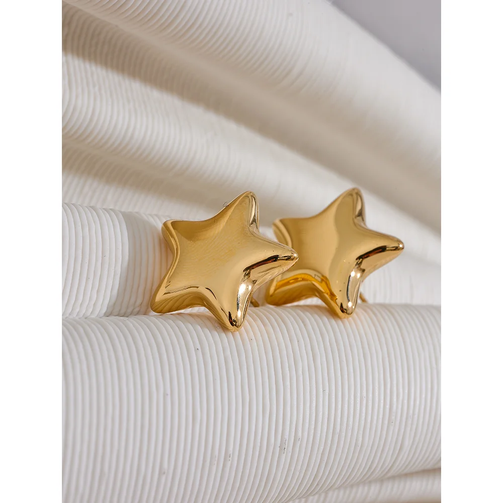 Star Small Earrings