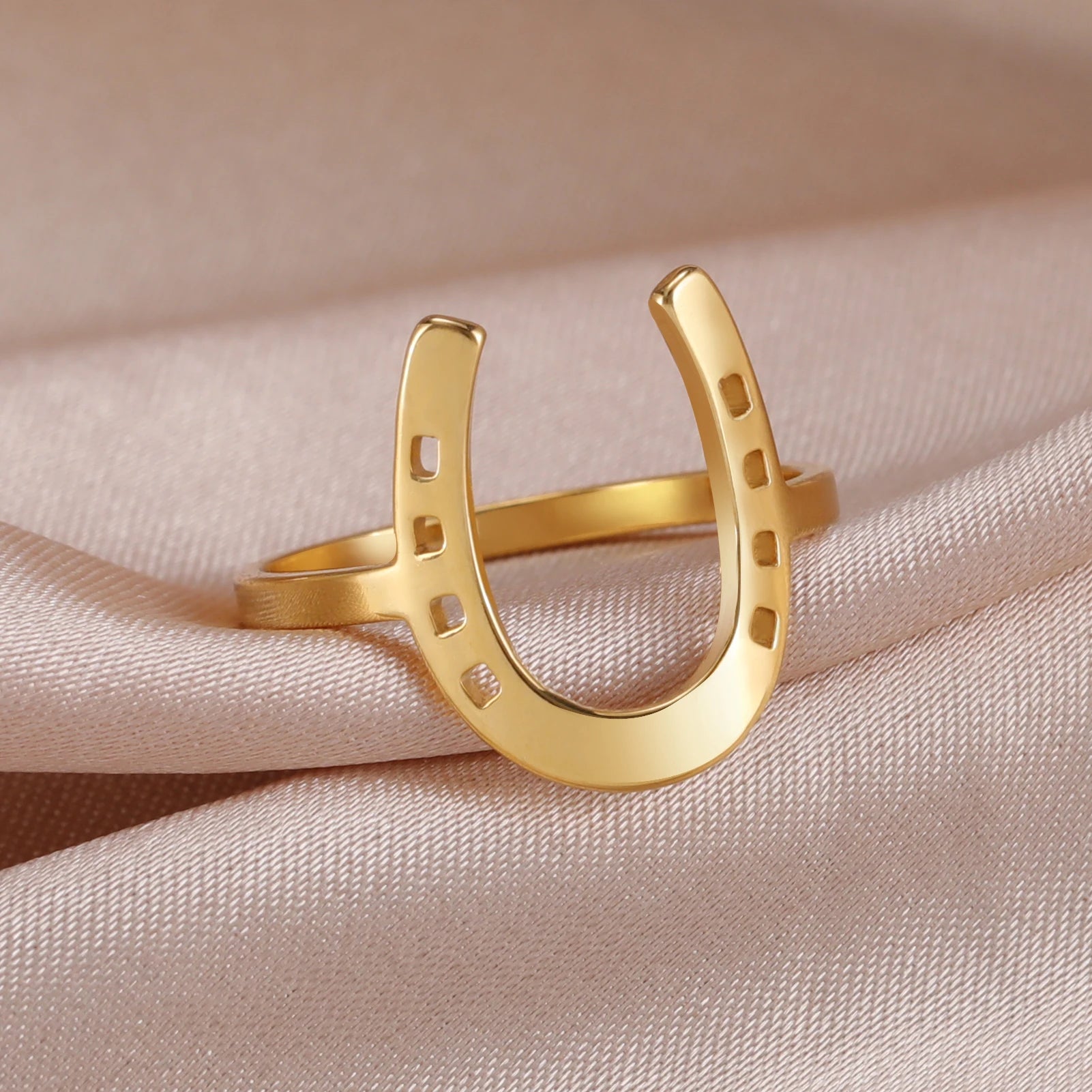 Skyrim U-Shaped Horseshoe Women Ring