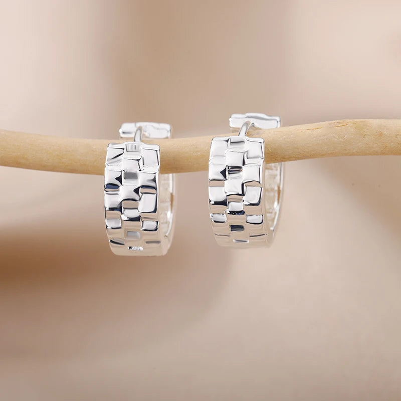 48165638668590|48165639127342