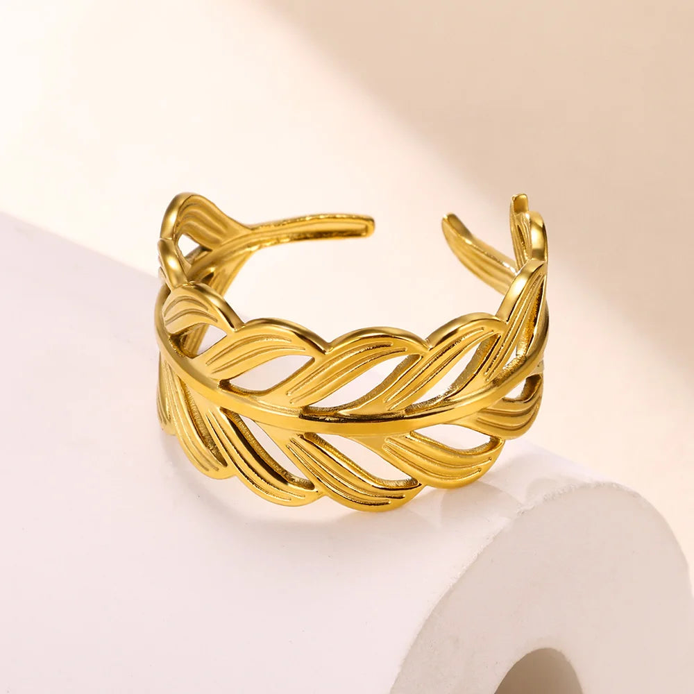 Crown Cuban Chain Ring